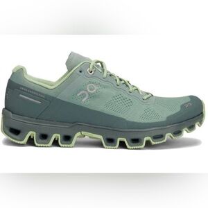 EUC! On Running “Clouventure” Moss/Olive On Cloud Size 7.5. Retails $160+